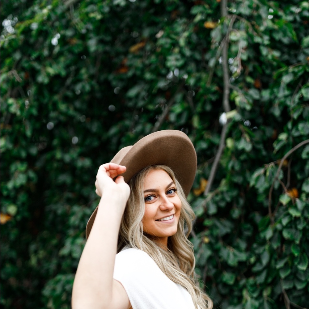 Meet your Posher, Amanda